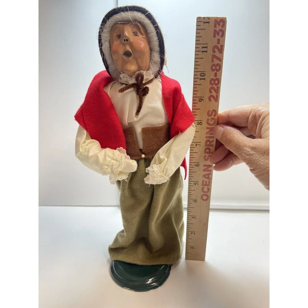 Vintage Byers Choice 1998 Grandma Grandparent Signed Caroler Holiday Doll